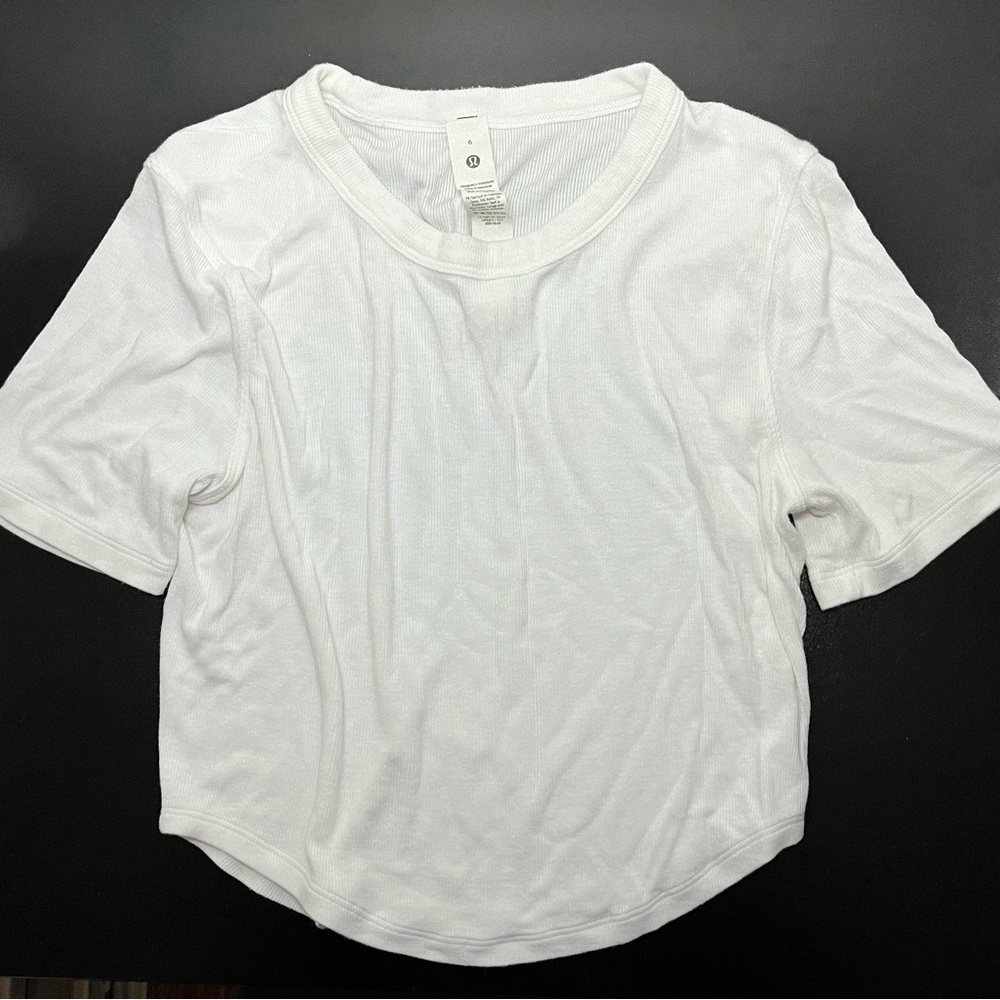 Lululemon Softstreme Cropped T-Shirt – White – Size 6